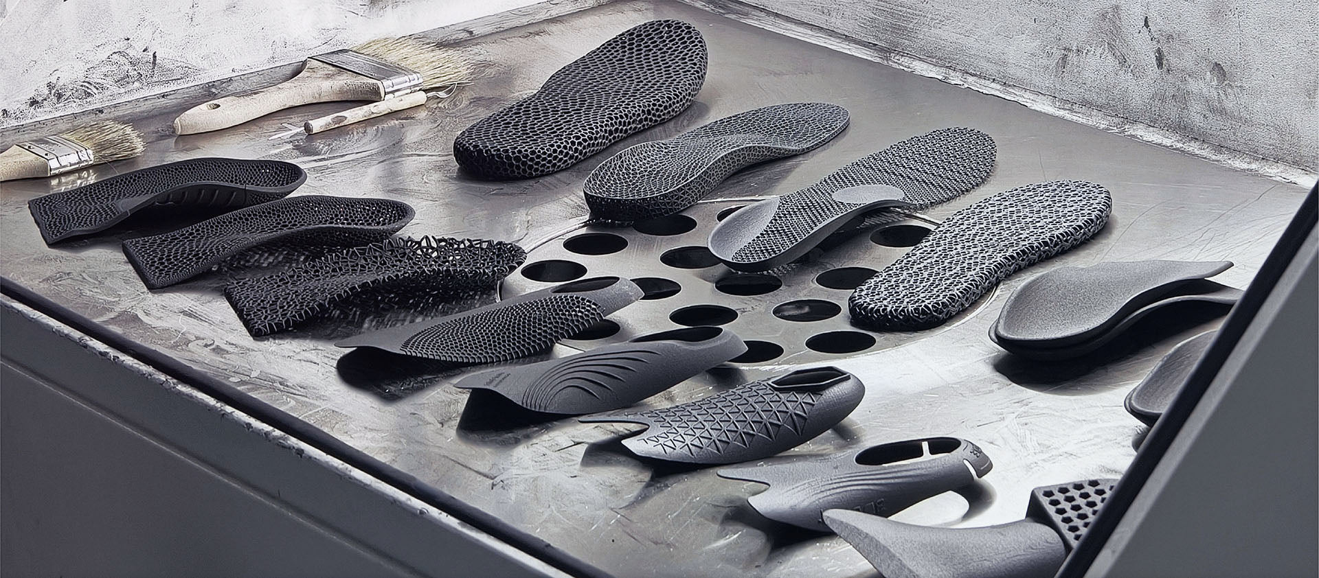 Advanced post-processing of 3D printed insoles for enhanced surface finish and material durability.